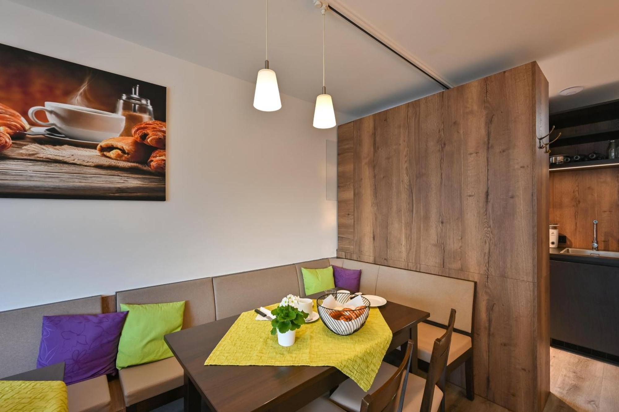 Hotel Gaestehaus Stock Zimmer Trueffeleckle FDH Exteriér fotografie